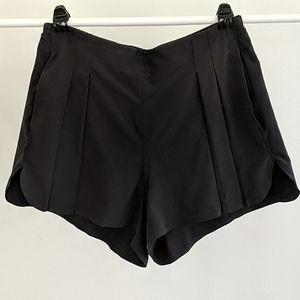 Lululemon pleated shorts